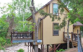 Treehouse 2 - Cardinal Casita